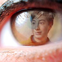 Photo effect - Reflected in the attractive eye