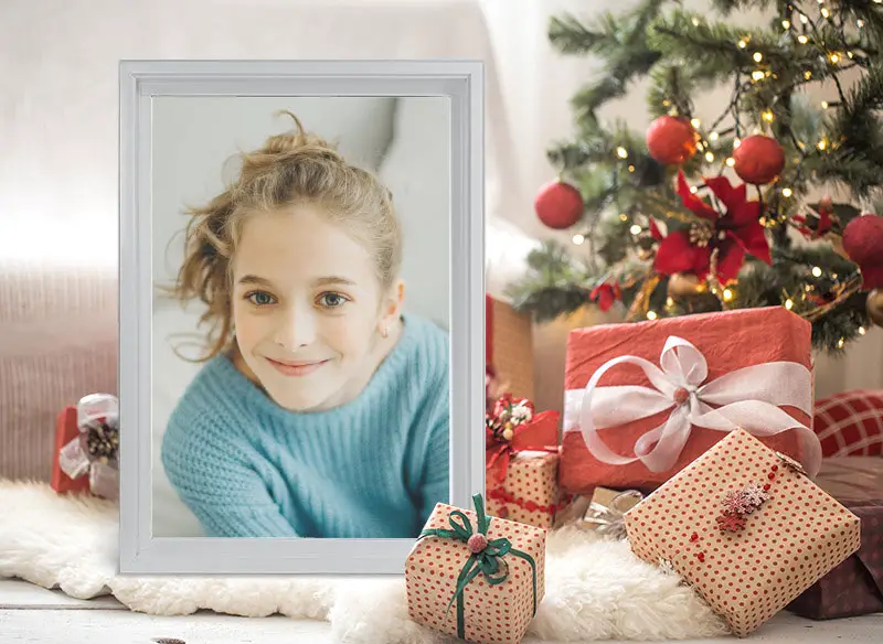 Photo effect - Family photo under New Year tree