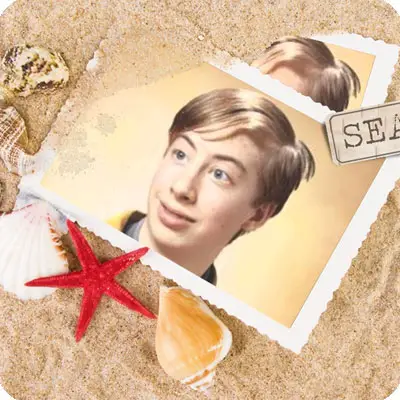 Photo effect - Photo lays on the sand