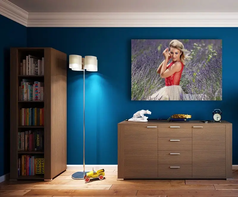 Photo effect - Picture on the blue wall