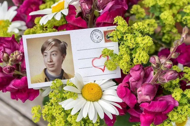 Photo effect - Postcard in flowers